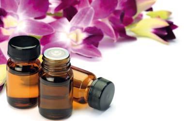 CO JE TO AROMATERAPIE Aromaterapie je forma jemnohmotné léčby, která užívá vůně za účelem terapeutického působení.