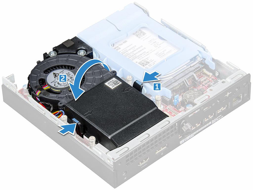 Montáž karty SSD M.2 PCIe 1 Vložte kartu SSD M.2 PCIe do konektoru. 2 Zatlačte na modrou západku a zajistěte kartu SSD M.2 PCIe. 3 Namontujte následující součásti: a sestava 2,5palcového pevného disku b kryt 4 Postupujte podle postupu v části Po manipulaci uvnitř počítače.