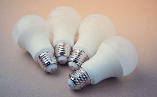 LED reflektorové žárovky průkopnická alternativa k halogenovým žárovkám Rovněž pro konvenční halogenové aplikace existují moderní alternativy s LED světelnými zdroji.