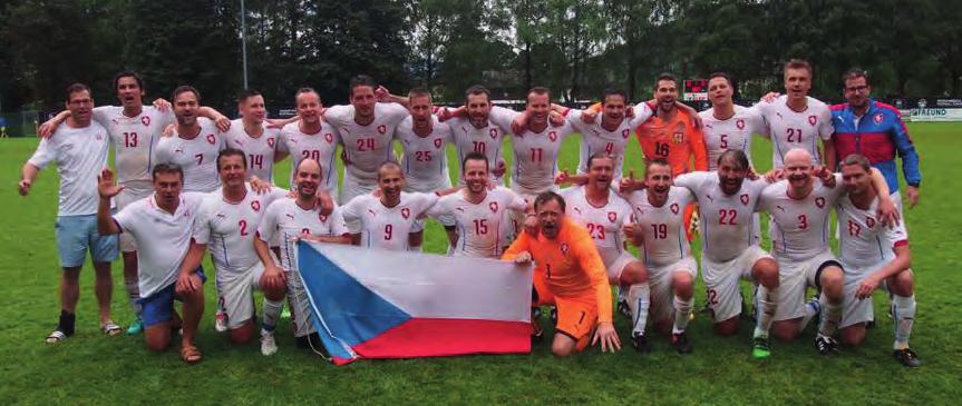 LUKÁŠ TREJTNAR Na MS v Americe v roce 2015 jsme neměli ani kabiny na převlečení... Zatímco česká fotbalová reprezentace se v žebříčku národů krčí na 58. místě na světě, ta lékařská válcuje soupeře.