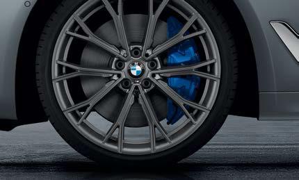 INTERIÉR Strany 0 Vybrané BMW Originální příslušenství si lze prohlédnout na fotografiích i poslechnout.