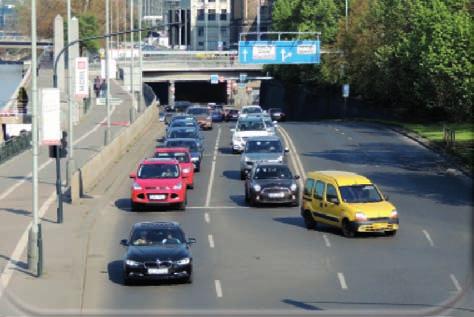 automobilů a autobusů bez MHD (rok 213,
