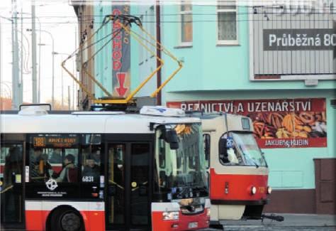 Florenc. Tento typ tramvaje byl v provozu od roku 1986. Od roku 24 začaly být tyto vozy postupně modernizovány na typ KT8D5.RN2P s nízkopodlažním středním článkem.