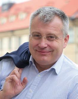 Vážení Pražané a návštěvníci Prahy, dostáváte do rukou Ročenku dopravy Praha 213, zpracovanou Úsekem dopravního inženýrství Technické správy komunikací hlavního města Prahy (TSK).