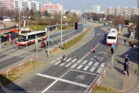K lokalizaci vozidel přijíždějících ke křižovatce se používá inframaják.