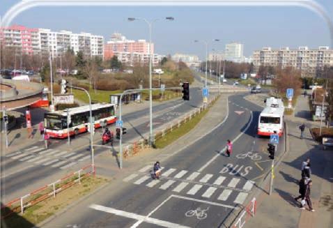 Následně byla zaváděna preference autobusů zejména v okolí nově zprovozňovaných úseků metra. V posledním období je již realizována standardně na většině nových či obnovovaných SSZ.