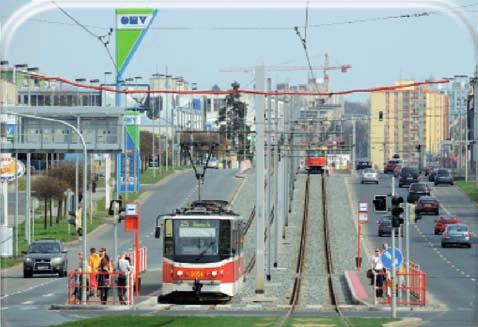 V květnu a červnu 213 byla zrekonstruována tramvajová trať v ulici Komunardů