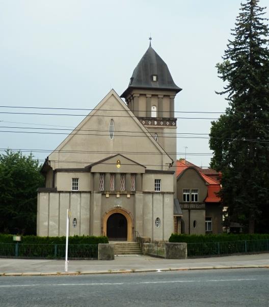 7 8: Stavební plán a současná podoba Evangelického kostela (1911 1912).
