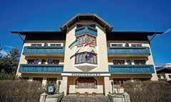 400 km od Prahy Schladming Dachstein 223 km sjezdových tratí (75 km, 118 km, 30 km) Hotel Post v Ramsau am Dachstein Hotel Zum Stadttor *** ve Schladmingu 9 kabin, 26 sedaček, 55 vleků Lyžařská