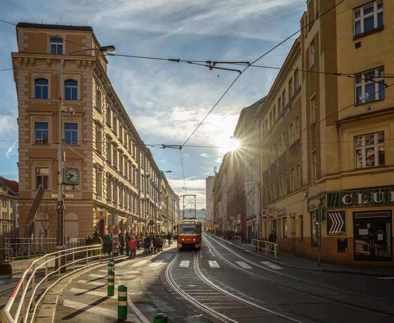 Zastávka Lipanská na Žižkově 3 4,5 km Z Vinohrad na Žižkov a zpět Za kouzlem pražské bohémy Žižkov je snad nejlegendárnější pražskou čtvrtí mimo historické centrum.