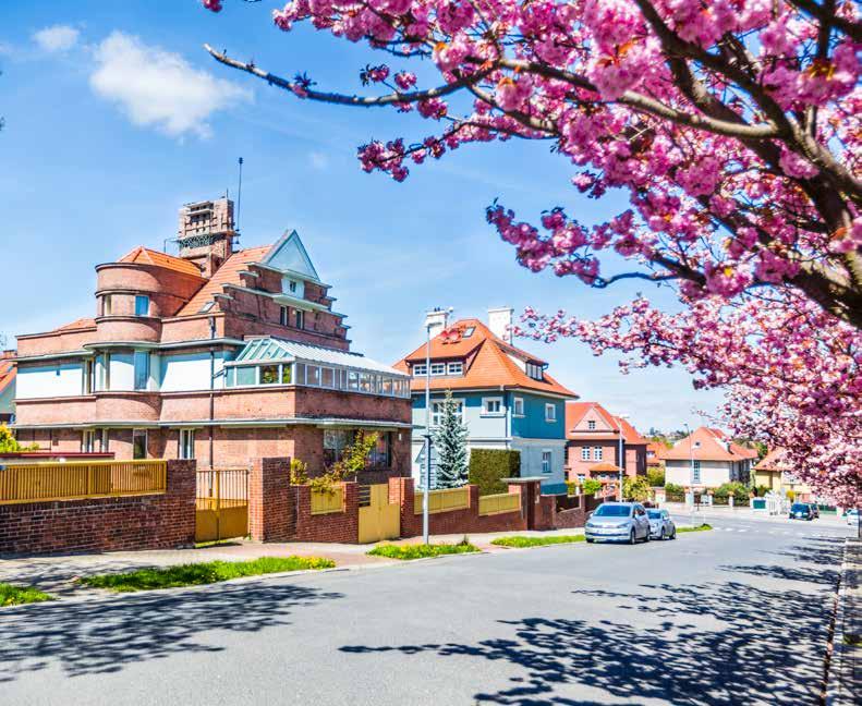 Vila Jaroslava Vondráka, str. 48 5 6 km Střešovice a Dejvice Od zasněných vil k socialistickému mrakodrapu Čeká vás nevšední zážitek plný kontrastů.