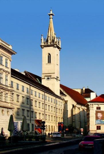 17. Augustiniánský kostel Augustinerkirche - patří k Hofburgu - byl postaven ve 14.