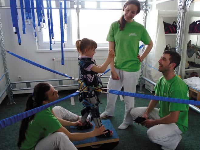 Projekt Smolařínek protiúrazová prevence v mateřských školách Karolínka rehabilitační pobyt Dětská nemocnice Brno Nadační fond získal