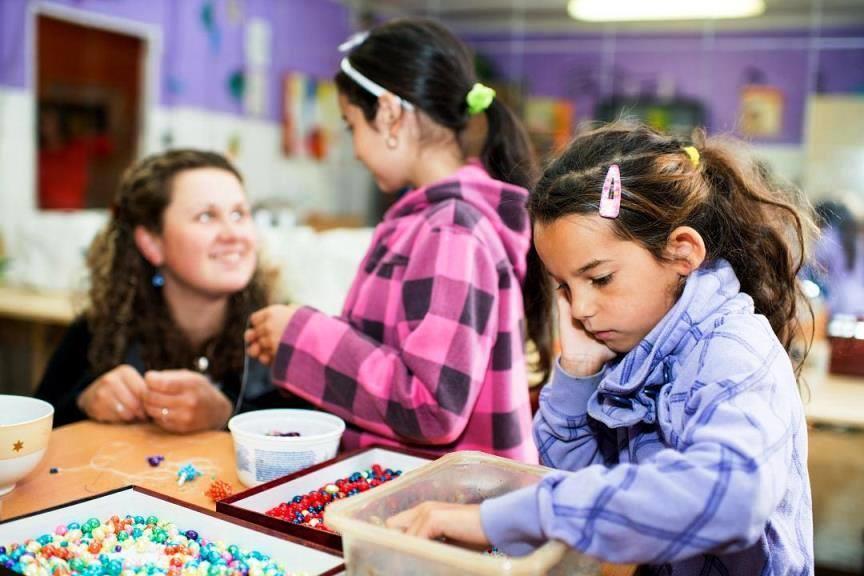 Důležitost a potřebnost profese Asistenta pedagoga ve vzdělávacím systému je patrná i z rostoucího počtu dětí se speciálními vzdělávacími potřebami, současně lze předpokládat, že bude-li se český
