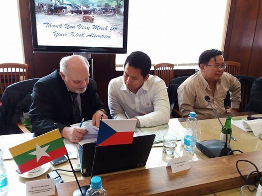 Myanmaru U Maung Maung Win, náměstek