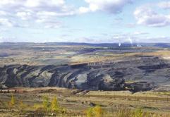 Spodnokarbonské sedimenty mají ještě orogenní charakter, svrchnokarbonské a permské pokládáme za přechodné a mladší sedimenty jsou již platformního charakteru.