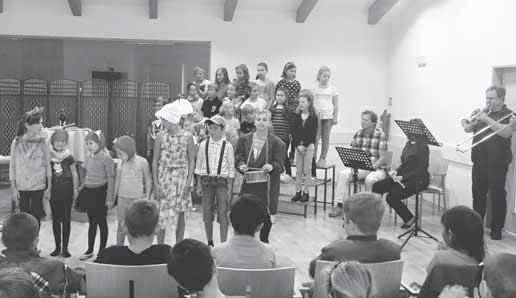 strana 4 Kulturní aktuality Plným sálem sušického kina začala 13. září poprázdninová sezona talk show Radka Nakládala Škrtněte si, prosím. Hosty byly věhlasné osobnosti Ing. Da