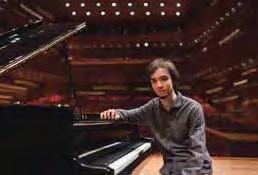 účinkující / Performers Adam Balogh (1997) Před dovršením třinácti let získal Adam nejvyšší ocenění v osmi klavírních soutěžích.
