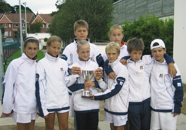 A reprezentovaly skvěle! Porazily Real Club de Tennis Barcelona 9:3, Edgbaston Priory Lawn Tennis Club 8:1 a na závěr remizovaly s domácím Carrickmines Croquet & Lawn Tennis Club 6:6.