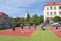 { 70 Kaleidoskop Podporujeme taneční sport, plavce, volejbalisty a další sportovce Když jsou děti vedeny ke sportu, je to jen dobře.