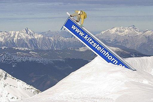 Na samém vrcholu Kitzsteinhornu se nachází Roxy snowpark. Tento snowpark se rozprostírá v délce 250 metrů v nadmořské výšce 3030 metrů. Je rozdělen na čtyři lajny.