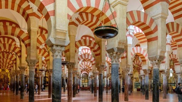 Po ovládnutí území Maury se Córdoba stala metropolí Córdobského emirátu a chalífátu a centrem evropské