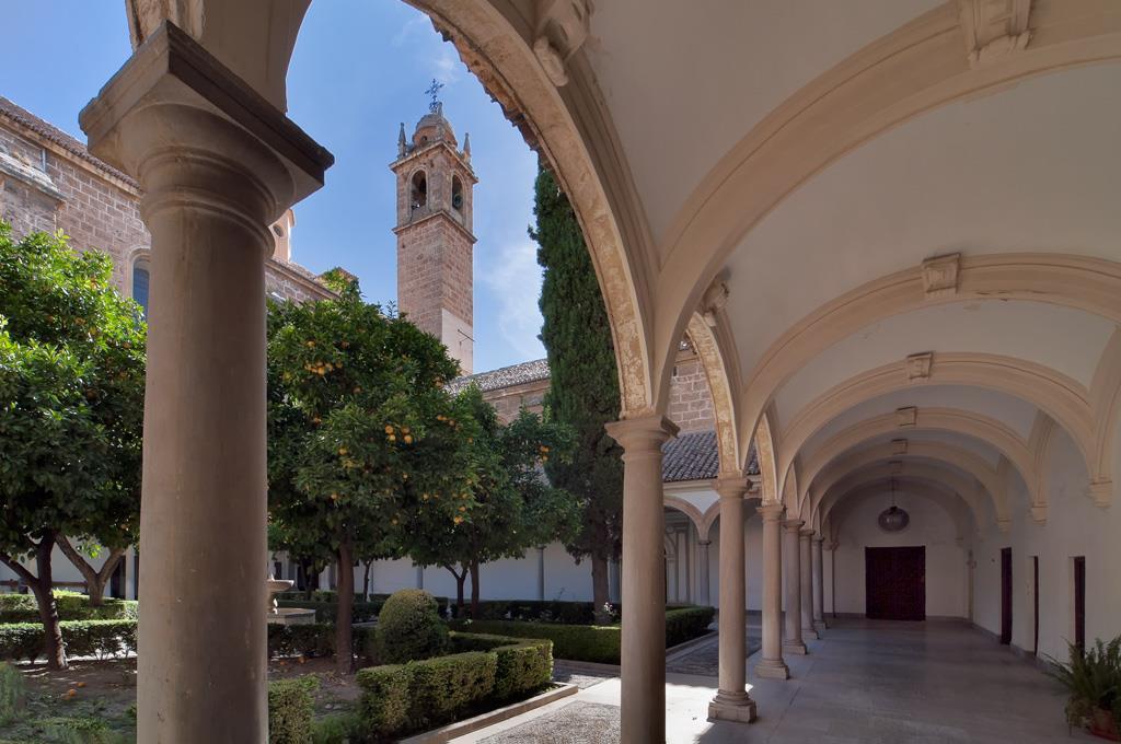 Monasterio de La Cartuja je kartuziánský barokní