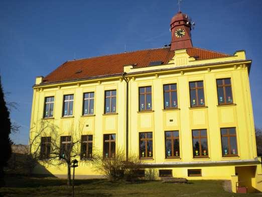 ZŠ a MŠ Lužná, Masarykovo nám.