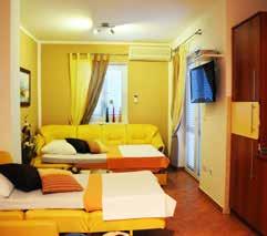 Soukromé apartmány DANIJEL 3* Poloha: v Novalji, 150 m od moře a 1,2 km od centra Novalji. Pláž: oblázková, lehátka a slunečníky (za poplatek).