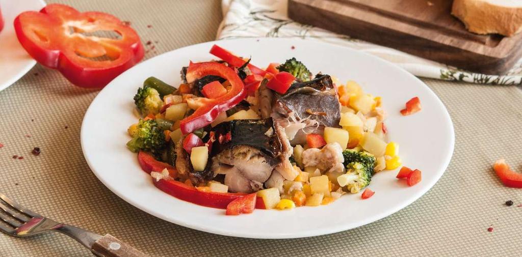 Sleďovité ryby - herinky 2 ks (à 800 g) Sušená majoránka 30 g Středně velký citron 1 ks (120 g) Středně velká cibule 1 ks (75 g) Směs mražené zeleniny (např.
