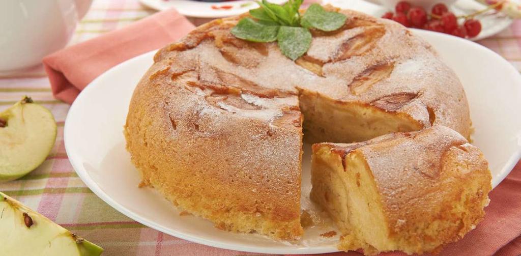 Vejce 4 celá Vajcia 4 celé Cukr krystal 260 g Cukor kryštál 260 g Máslo na vymaštění Maslo na vymastenie Mouka 315 g Múka 315 g Vanilkový cukr 1 lžička Vanilkový cukor 1 lyžička Větší červená jablka