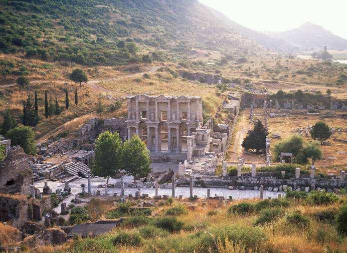 Knihovna v Efezu Knihovna v Efezu dokončena r.