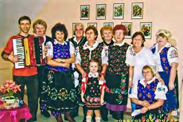 22 / Zákamenčan č. 1 zo života Január Apríl 2011 Ešte stále vieme žiť Seniori vedia, že mladá krása a elán je génmi daná a Bohom požehnaná.