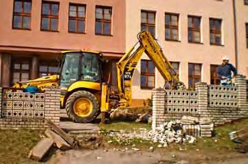 4 / Zákamenčan č. 1 samospráva obce Január Apríl 2011 RekonšTRukcia školy sa skončila, no pracuje sa ďalej Dokončenie zo str. 3 činnosť proti povodniam.