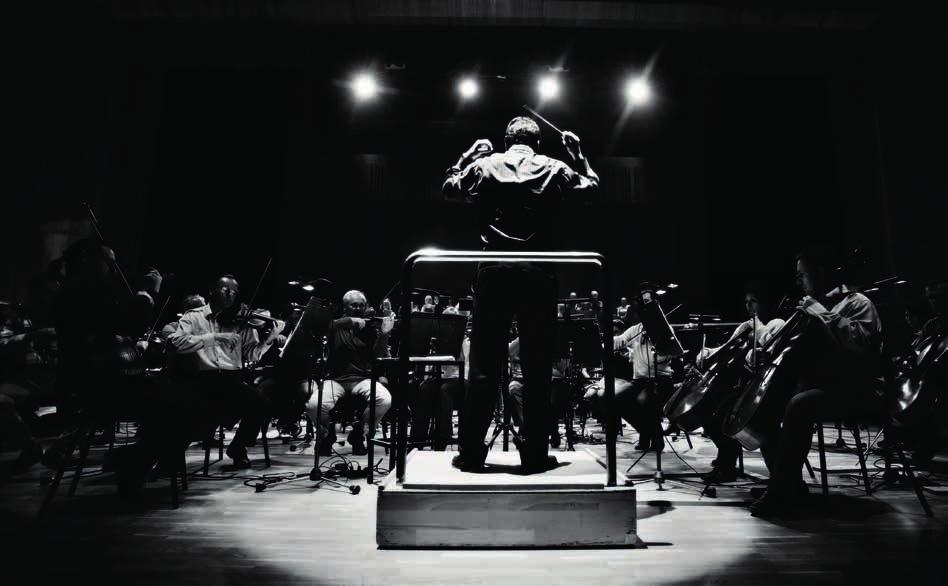M3 Út 13/2/2018, 19.30 hodin Felix Slováček ml. s Pražským saxofonovým kvartetem a Filharmonií Abonentní řada MODRÁ Cyklus Mezi proudy Cesta s Felixem Slováčkem ml.