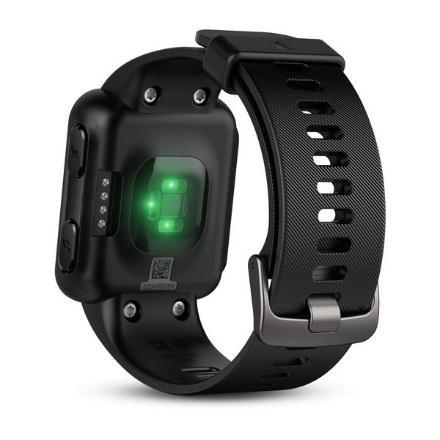 Sporttester je možné propojit s mobilním telefonem pomocí bluetooth nebo s počítačem Obrázek 14: Garmin forerunner 35 [27] pomocí USB a mít záznamy o aktivitách ihned po skončení tréninku. [27] 4.3.1 Klíčové funkce Výdrž baterie až 13 hodin s nejvyšší přesností GPS.