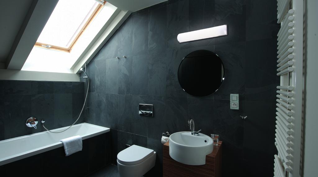 Kód Typ Světelný tok příkon svítidla Code Type light flux lamp input Code Typ Eingangsleistung Lichtstrom der Lampe Световой поток Потребляемая мощность výkon a xxba von SYLVIA 2