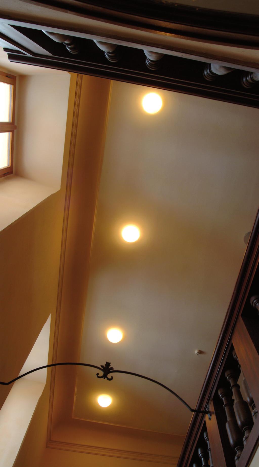 Kód Typ Světelný tok Code Type light flux Code Typ Lichtstrom Световой поток výkon von AURA 9 47512-8L02K96/084 3000 2720 33,6 590 47513-8L03K96/084 3000 4080 50,4 590 47807-8L03K96/084 1-10V 3000