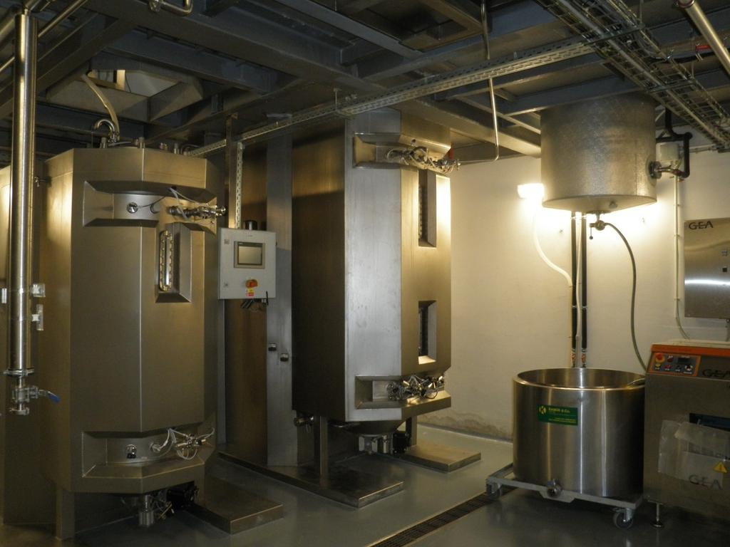 Obrázek č. 4: Fermentor pro kultivaci řas (foto K.