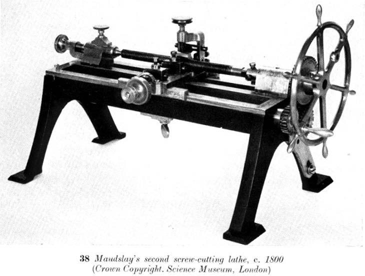 Vývoj soustruhu, stroje pro obrábění rotačních ploch Maudslayův nejvýznamější vynález přišel brzy na počátku jeho kariéry. V roce 1799 a 1800 významně přispěl k vývoji soustruhu.