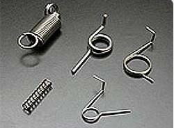 Šrouby jsou důležitá část celého mechaboxu. Protože bez šroubů a šroubků, jako běžného spojovacího materiálu by to celé nedrželo pohromadě. (Obrázek č.