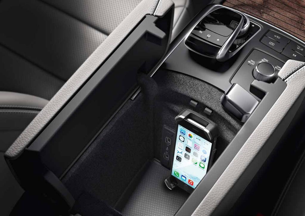 Spojte svůj vůz s chytrým telefonem prostřednictvím Apple CarPlay nebo Android Auto. Jednotlivé funkce telefonu pak můžete ovládat hlasem, případně prostřednictvím ovládacích prvků vozu.