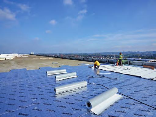 utherm Flat Roof PIR L Flat Roof PIR L tapered UTHERM Flat Roof PIR L je vysoce Deska zahrnuje vzduchotěsný potah z hliníkové kompozitní fólie s nízkou emisivitou.