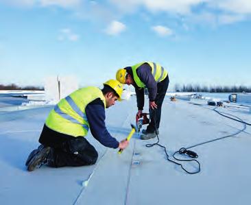 utherm Flat Roof PIR M λ 0,0-0,07 W/mK utherm Flat Roof PIR BGM λ 0,0-0,07 W/mK UTHERM Flat Roof PIR M je vysoce Deska