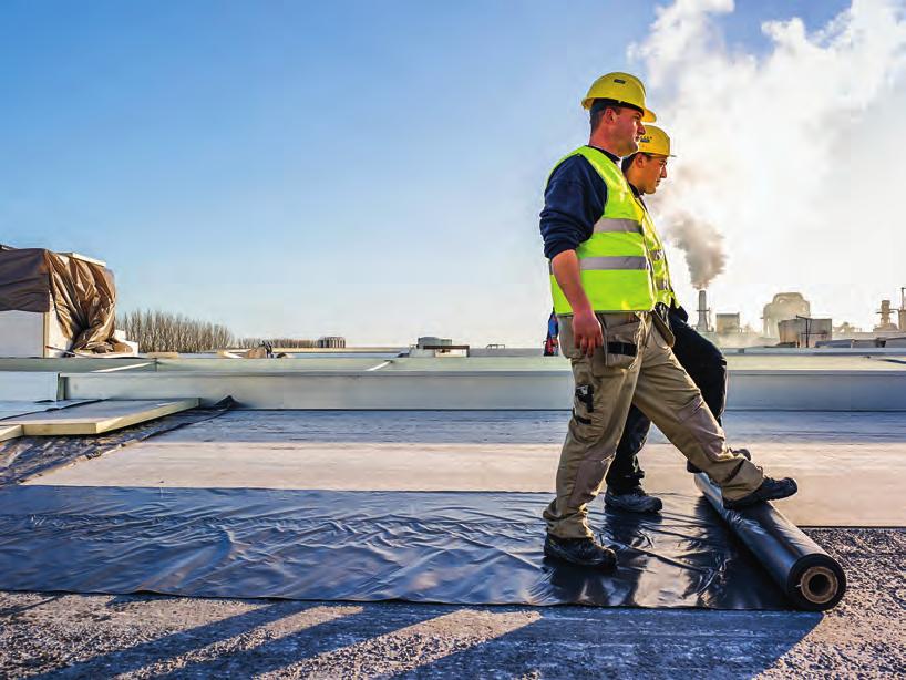 skelné tkaniny na druhé straně. UTHERM Flat Roof PIR BGM se vyrábí podle normy EN 11.