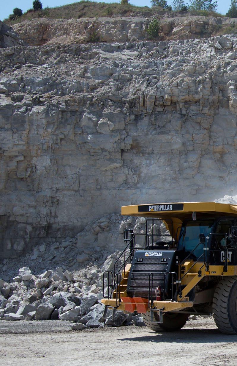 Snižte náklady na tunu pořízením stroje se špičkovou účinností. Obsah Účinnost... 4 Konstrukce... 6 Hnací soustava... 8 Hydraulický systém... 10 Stanoviště obsluhy... 12 Technická řešení.