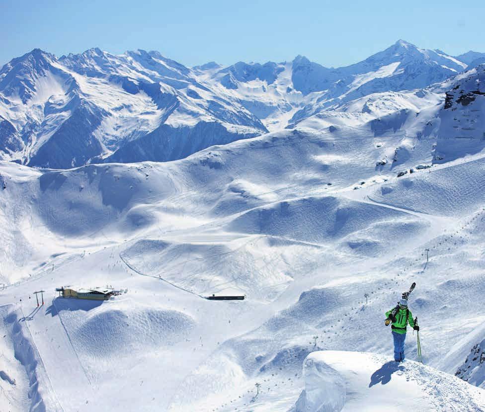 HOCHZILLERTAL KALTENBACH A HOCHFÜGEN SPOJENÍ NEJLEPŠÍCH LYŽAŘSKÝCH OBLASTÍ: SPLNĚNÝ LYŽAŘSKÝ SEN PRO CELOU RODINU Lyžování v nadmořské výšce až 2 500 m na 89 km optimálně upravených sjezdovek, s