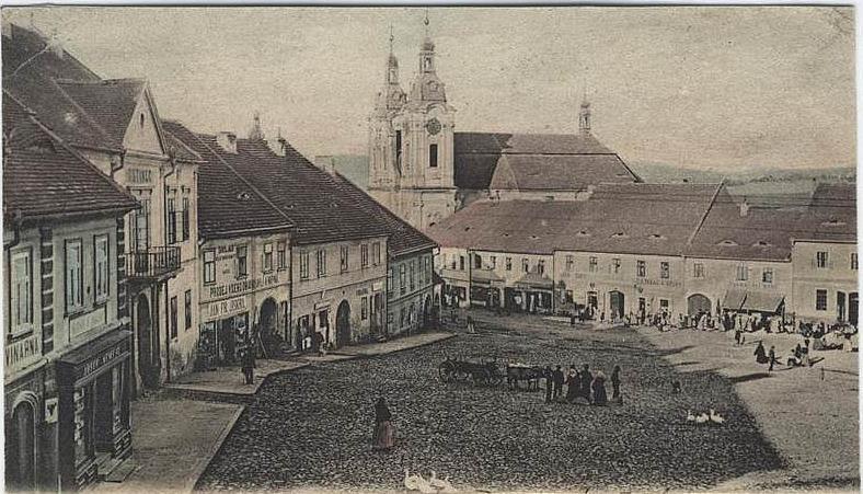 149 2010 čp.151 čp.23 Dle sčítacího operátu obyvatel čítala rodina hostinského a majitele pozemků Matěje Němejce (46) (1823-72) v době sčítání (1869) 9 osob.