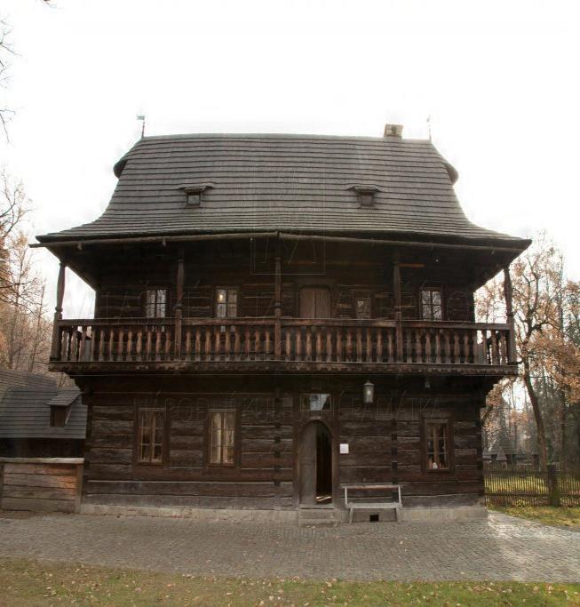 Roku 1868 fojtství předává synovi Jindřichu