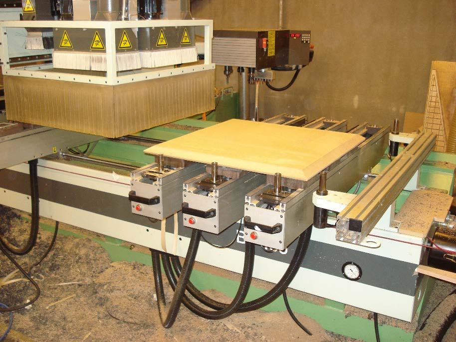 CNC-frézování hran receiving obdržení uskladnění storing cutting řezání adhering lepení